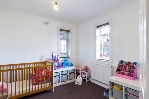 2 bedroom flat for sale, Hillson Drive, Fareham PO15