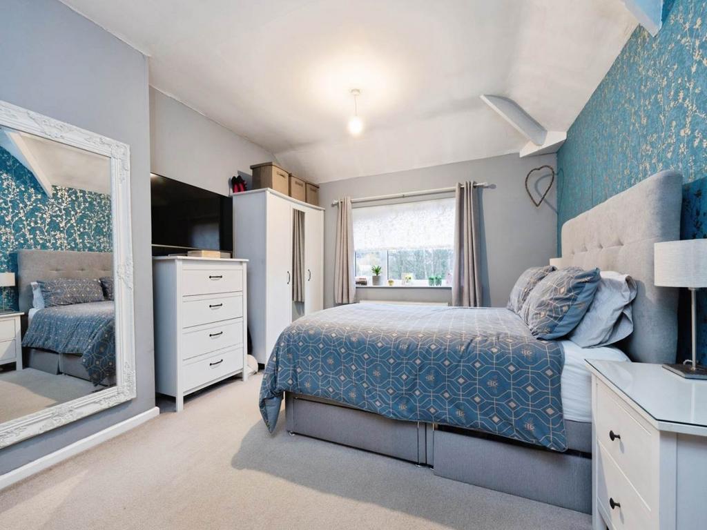 Bedroom 1 (1)