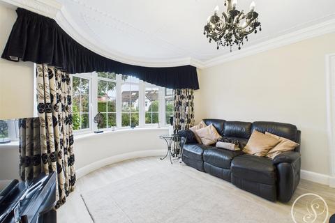 4 bedroom semi-detached house for sale, The Fairway, Leeds