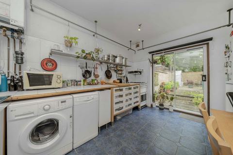 1 bedroom flat to rent, Florence Road, London N4