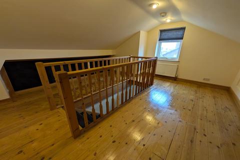 3 bedroom semi-detached house to rent, Marlborough Road, Beeston, NG9 2HL