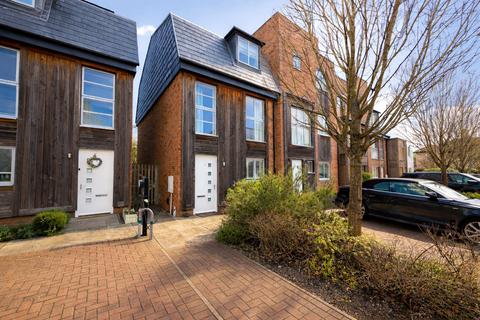 3 bedroom terraced house for sale, Trumpington Place, Addenbrookes Road, Trumpington, Cambridge