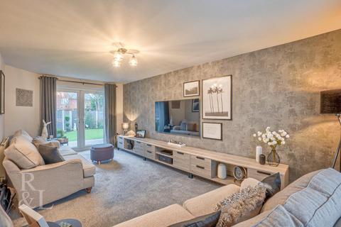3 bedroom detached house for sale, Glamorgan Way, Church Gresley, Swadlincote