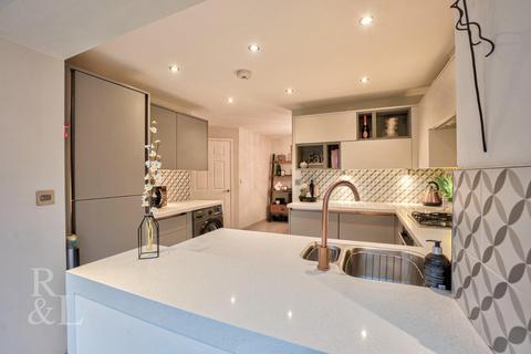 3 bedroom detached house for sale, Glamorgan Way, Church Gresley, Swadlincote