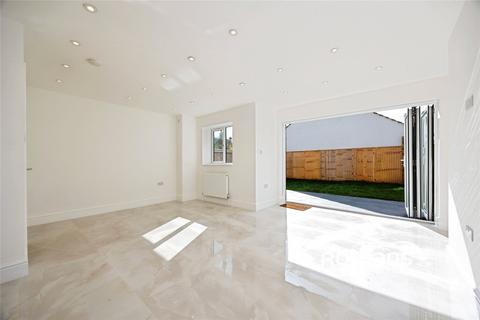 3 bedroom detached house to rent, Field Way, Aldershot, Hampshire, GU12