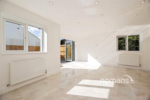 3 bedroom detached house to rent, Field Way, Aldershot, Hampshire, GU12