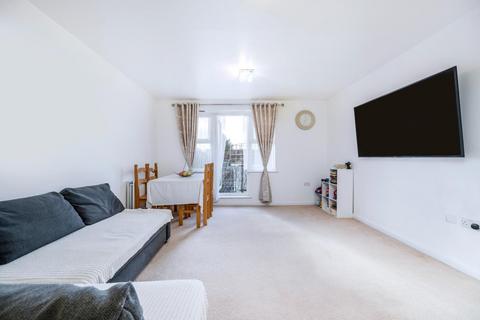 2 bedroom flat for sale, Bridge Court, Stanley Road Harrow, HA2 8FB