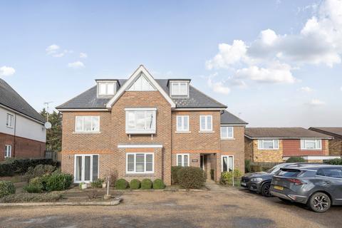 2 bedroom apartment for sale, Kingsend, Ruislip