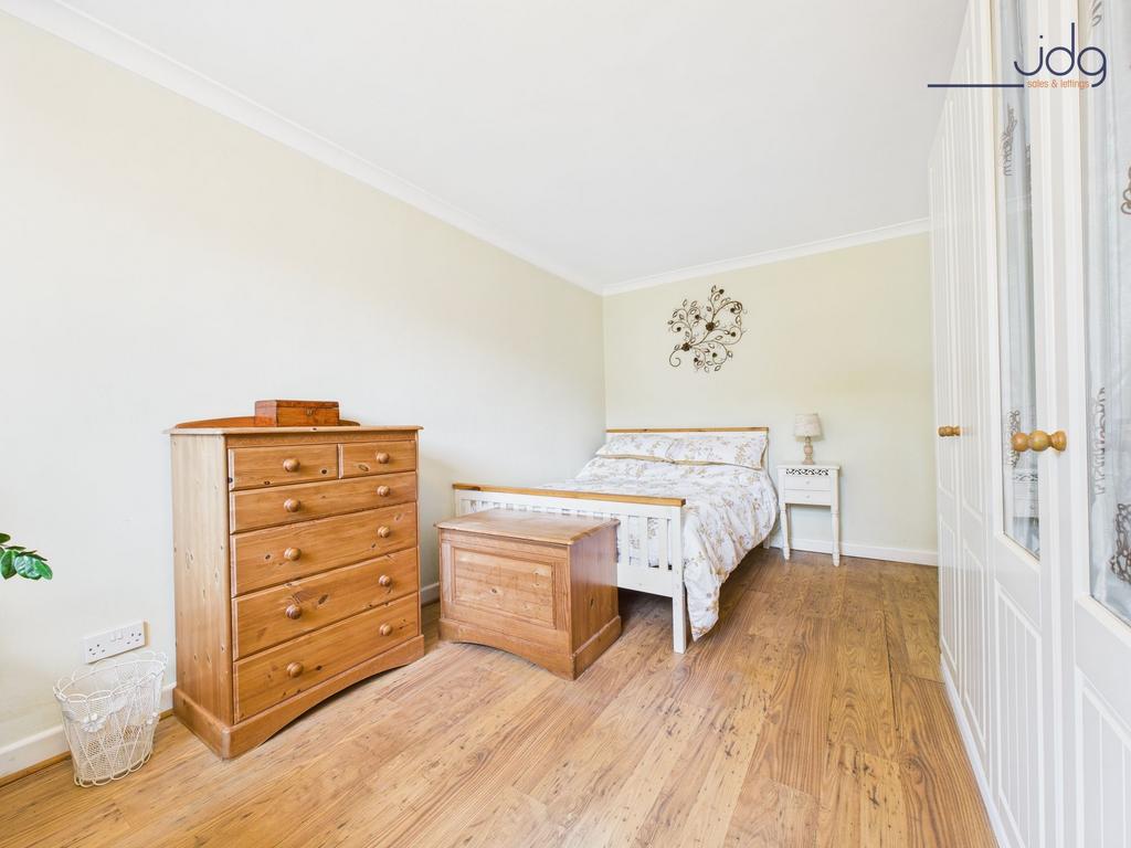 Ground Floor Double Bedroom 1