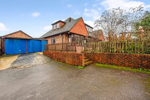 3 bedroom detached house for sale, Heath Road, Petersfield, Hampshire