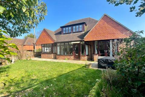 3 bedroom detached house for sale, Heath Road, Petersfield, Hampshire