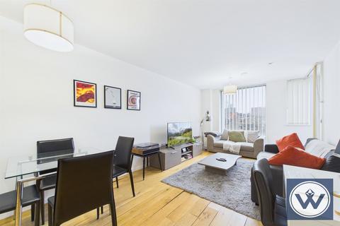 1 bedroom apartment to rent, One Smithfield Square, M4