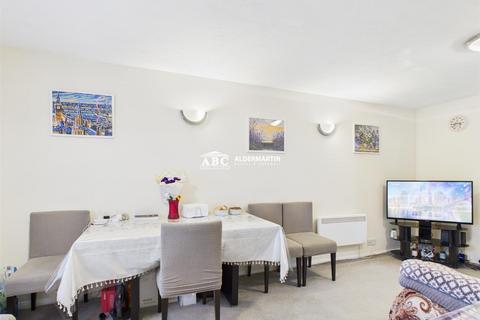 undefined, Gatting Close, Edgware