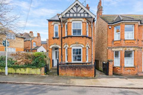 Upton Avenue, Hertfordshire AL3