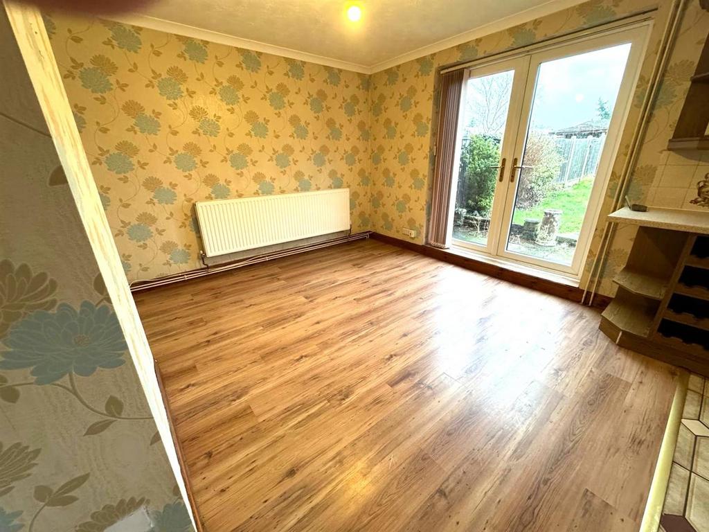 Dining Room / Kitchen Pic 2