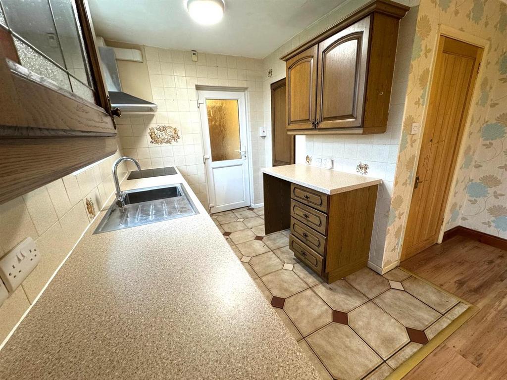 Kitchen Pic 3