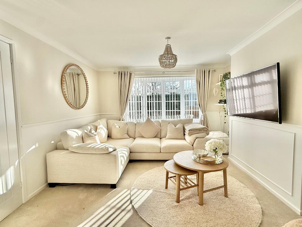 Lounge/dining room