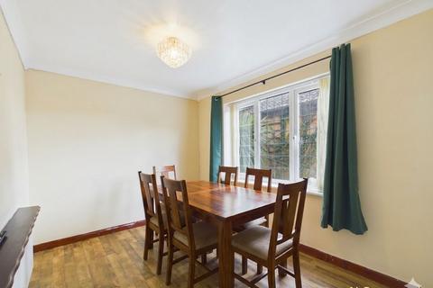 4 bedroom detached house for sale, Provence Road, Stukeley Meadows, Huntingdon.