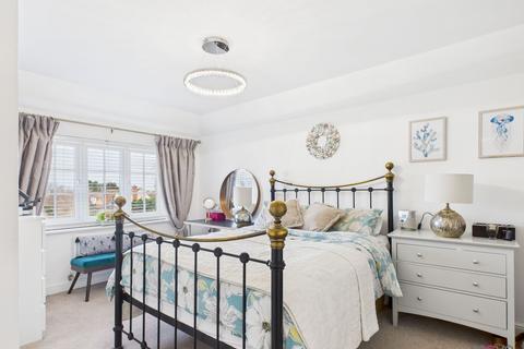 4 bedroom detached house for sale, Foxglove Grove, Cheltenham GL53