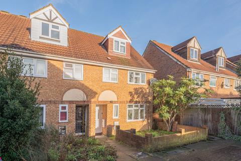 4 bedroom terraced house for sale, Heathfield Drive, Mitcham, CR4