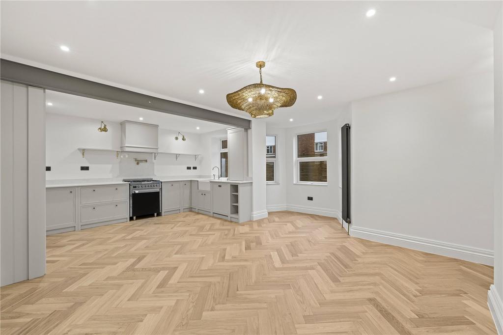 Kitchen/Reception