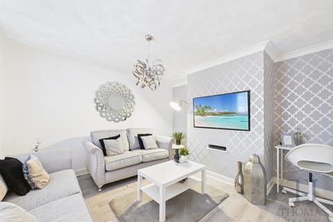 4 bedroom semi-detached house for sale, Firdale, Cotgrave