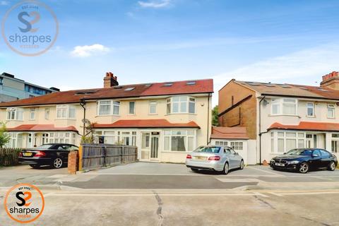 undefined, North Gardens, London