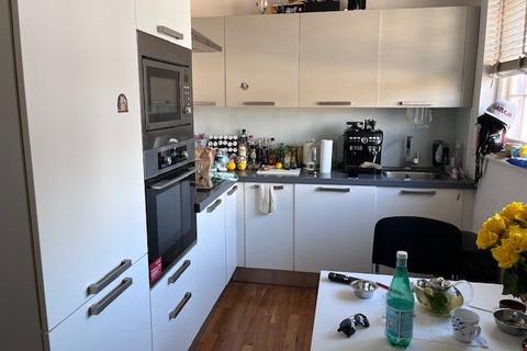 undefined, Golders Green Crescent, Golders Green NW11