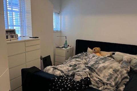 undefined, Golders Green Crescent, Golders Green NW11