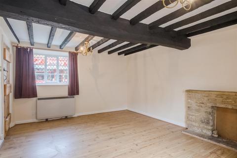 undefined, High Street, Irthlingborough