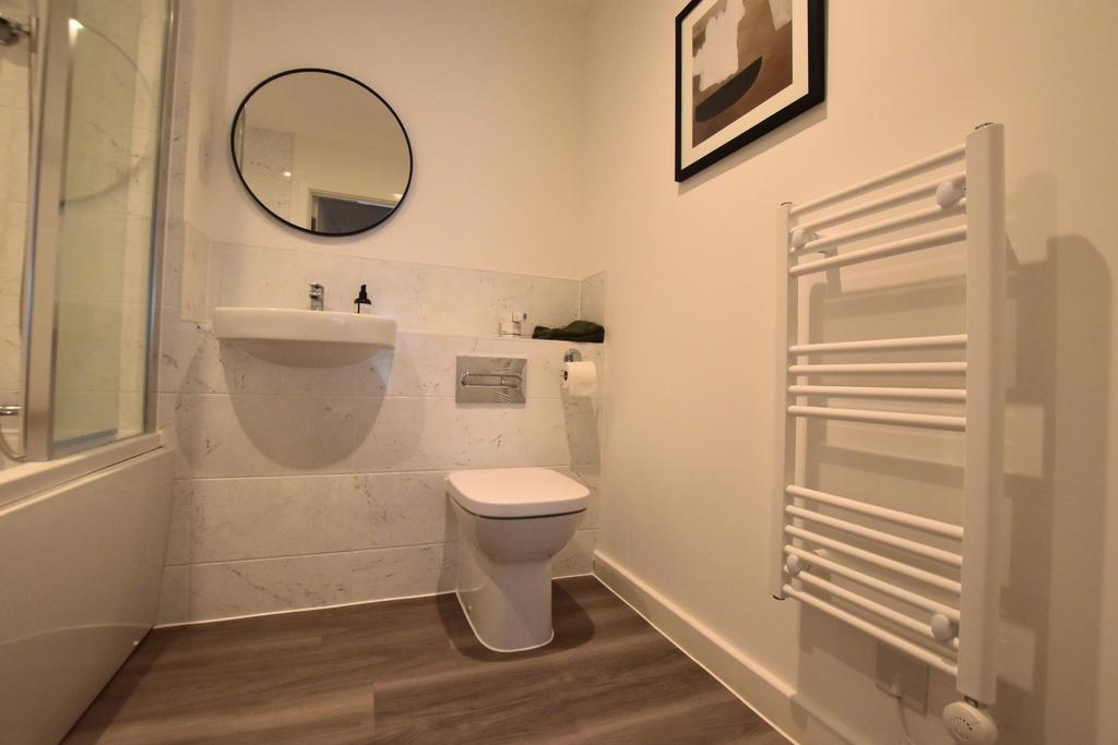 Flat 10 Grand Court toilet