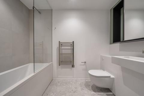 undefined, Peninsula Gardens, Pilot Walk, Lower Riverside, Greenwich Peninsula, SE10