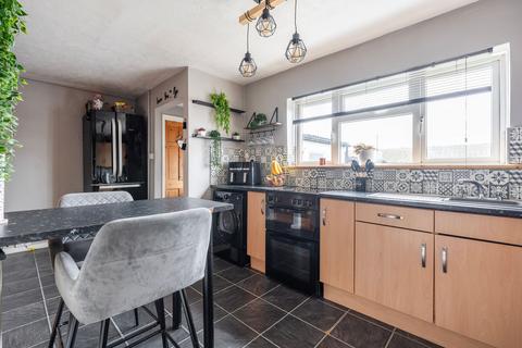 3 bedroom terraced house for sale, Christchurch Road, Gorleston