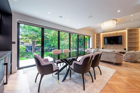 4 bedroom detached house for sale, Sunnyfield, Mill Hill, NW7