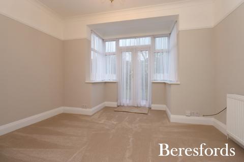 3 bedroom bungalow for sale, Acacia Drive, Upminster, RM14