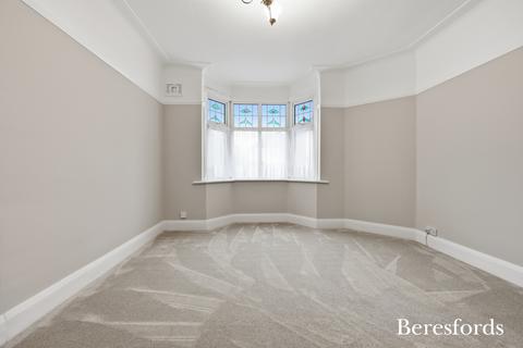 3 bedroom bungalow for sale, Acacia Drive, Upminster, RM14