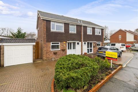 3 bedroom semi-detached house for sale, Goodwin Close, Hailsham