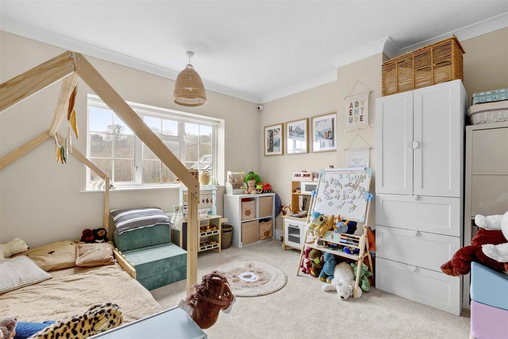 11 New Rd Close, HP12 4 LE (LOW RES)-1.jpg
