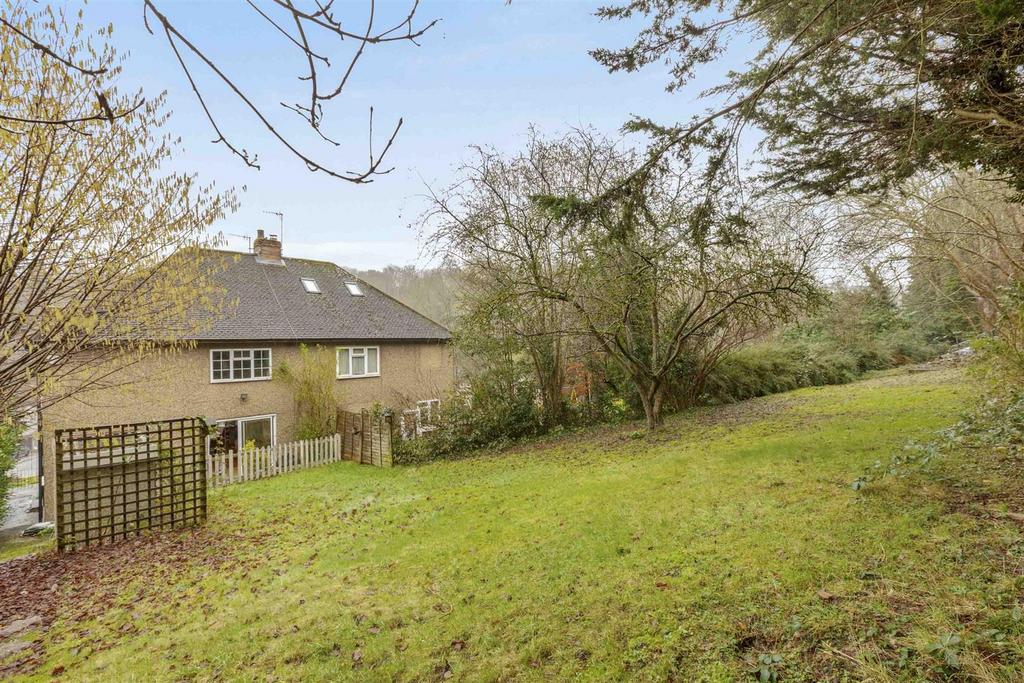 11 New Rd Close, HP12 4 LE (LOW RES)-11.jpg