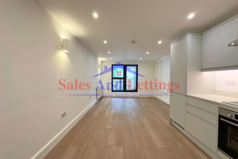 1 bedroom flat to rent, High Street, Slough SL1