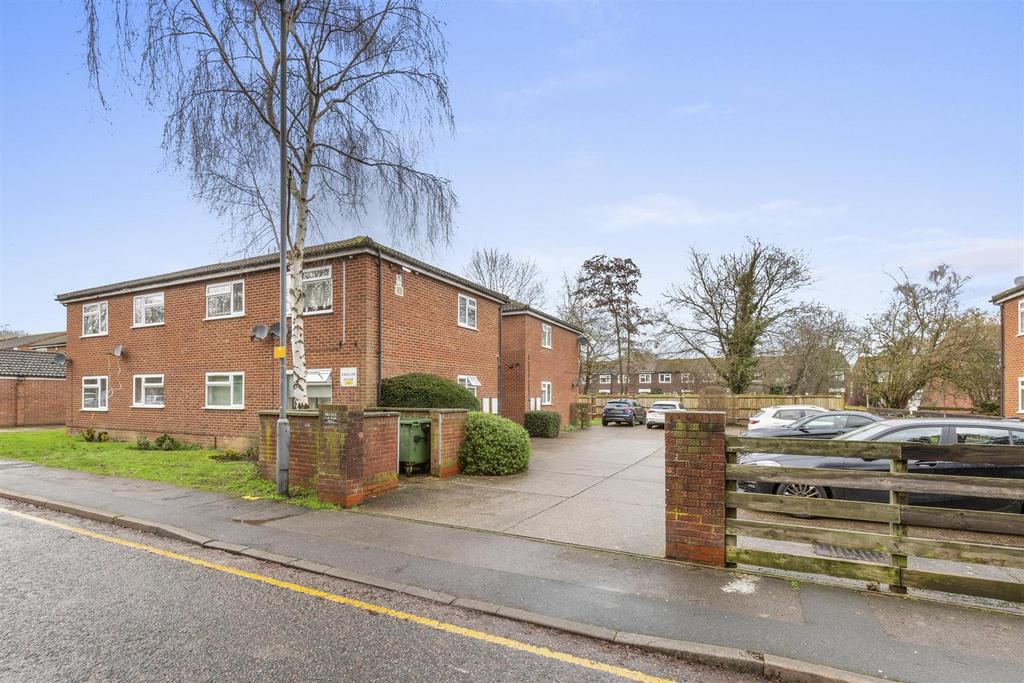 1 Swallow House, Savill Way, SL7 1 TG-12.jpg