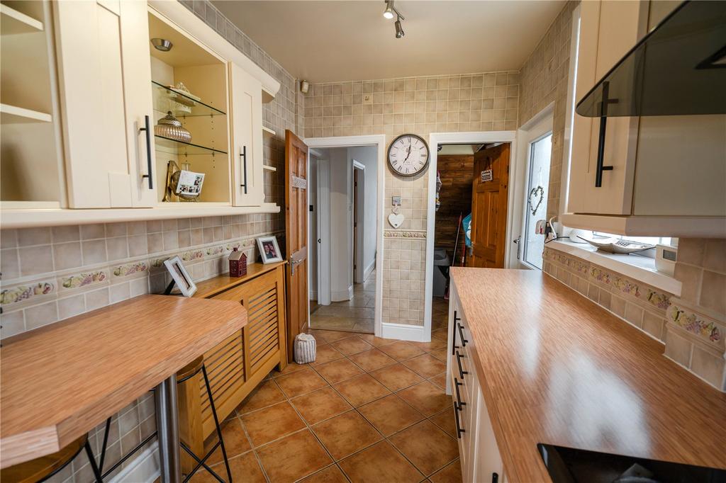 Kitchen (2)