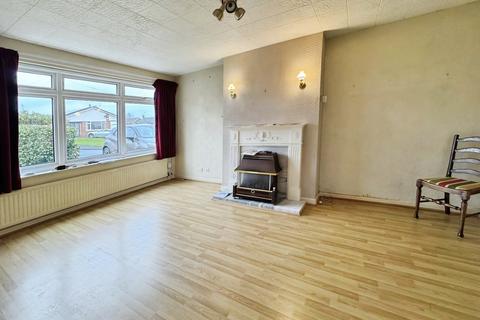3 bedroom bungalow for sale, Headlands Close, Liversedge, WF15