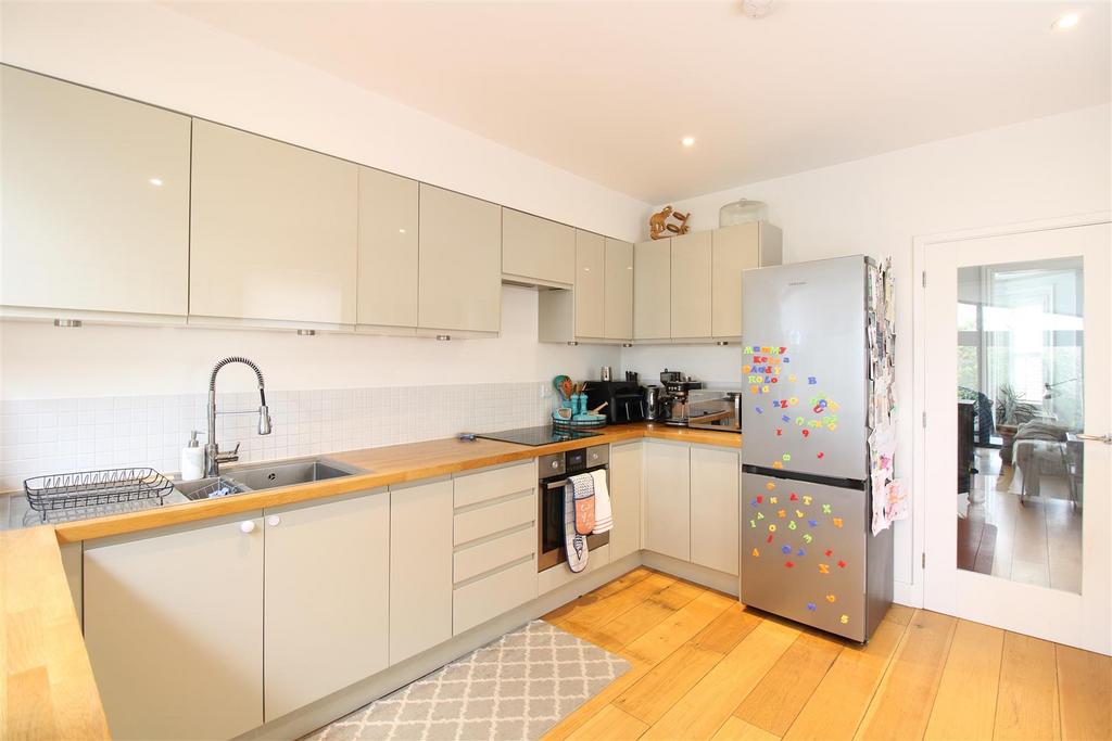 Kitchen.JPG