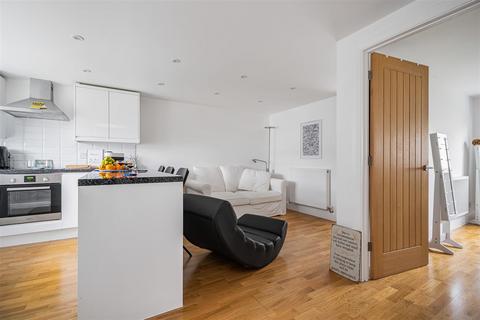 2 bedroom apartment for sale, Hornbeam Road, Buckhurst Hill