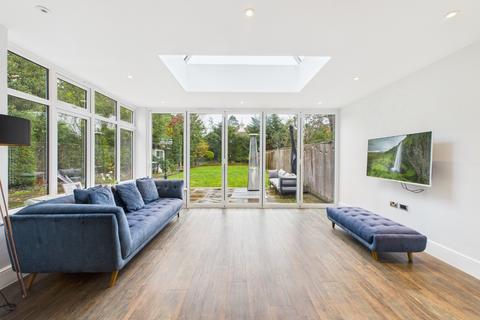 4 bedroom semi-detached house for sale, Orchard Road, Bromley BR1
