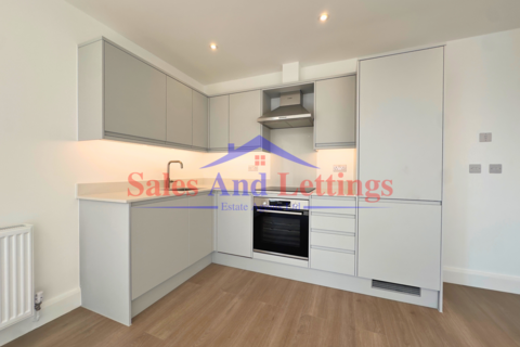 1 bedroom flat to rent, High Street, Slough SL1