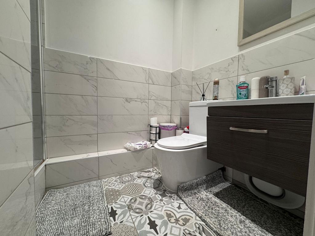 Family Shower Room Wc
