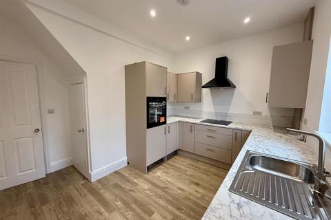 2 bedroom terraced house to rent, Hobson Street, Stockport