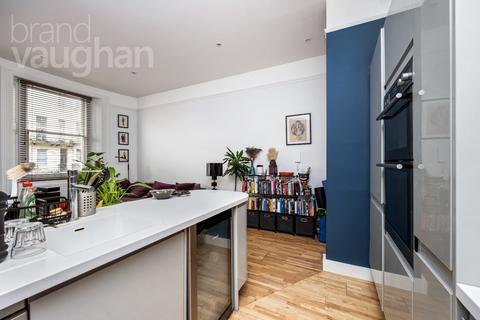 2 bedroom flat for sale, Brunswick Place, Hove, BN3